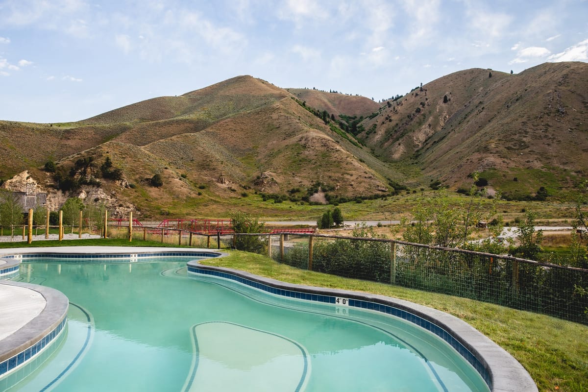 💚 Mental Health Awareness Month at Astoria 💚 Take a moment for yourself this May. We’re offering $5 weekday hot springs soaks for local residents, because caring for your mental health can start with something simple: warm water, fresh air, and time to unwind. 💧🌿  🗓 Monday–Friday in May (closed Wednesdays) 💲 $5 + tax with code: MHAM2026  Plus, keep an eye out for additional wellness programs throughout the month.  Pause. Breathe. Soak it in. ✨  Thank you to the Community Foundation of Jackson Hole for funding Astoria’s 2026 complimentary programs.