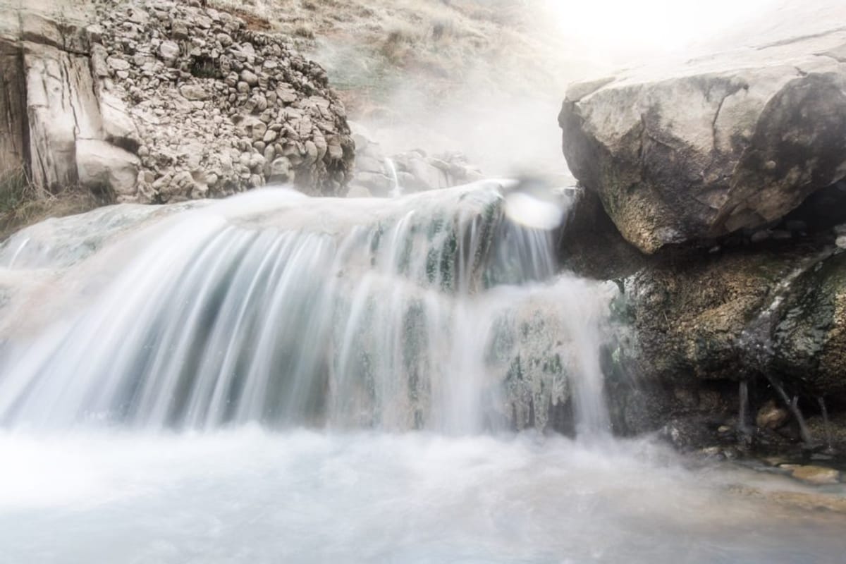 7 Amazing Utah Hot Springs [Complete Guide]