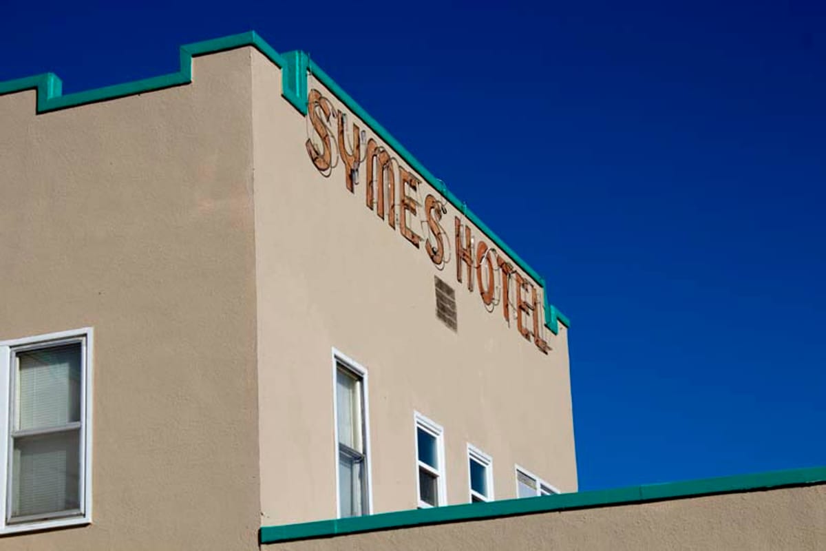 Symes Hot Springs Hotel & Mineral Baths photo 4